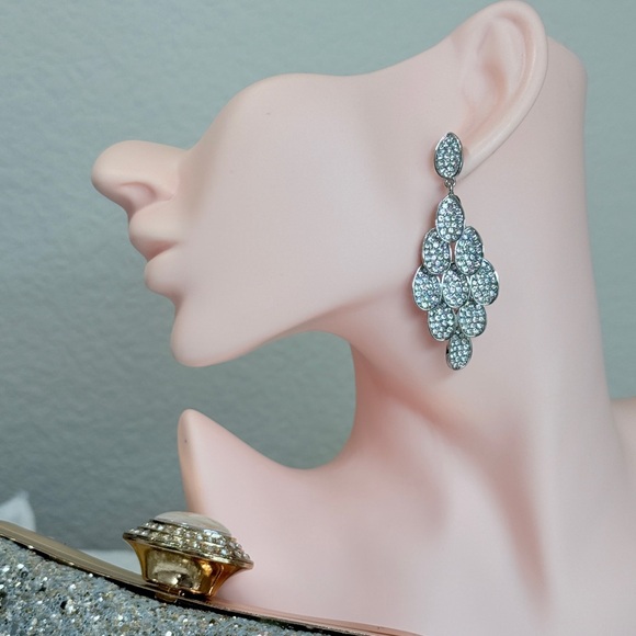 ⚜️ Elegant Silver Drop Earrings - Picture 6 of 8